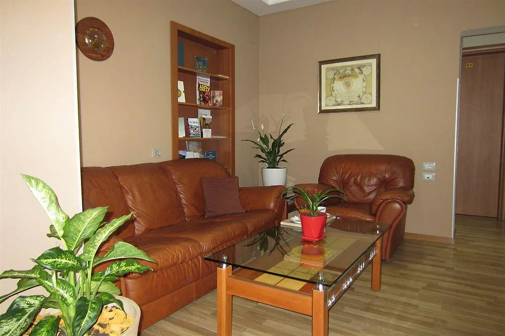 Freddy'S Hotel Tirana 3*,