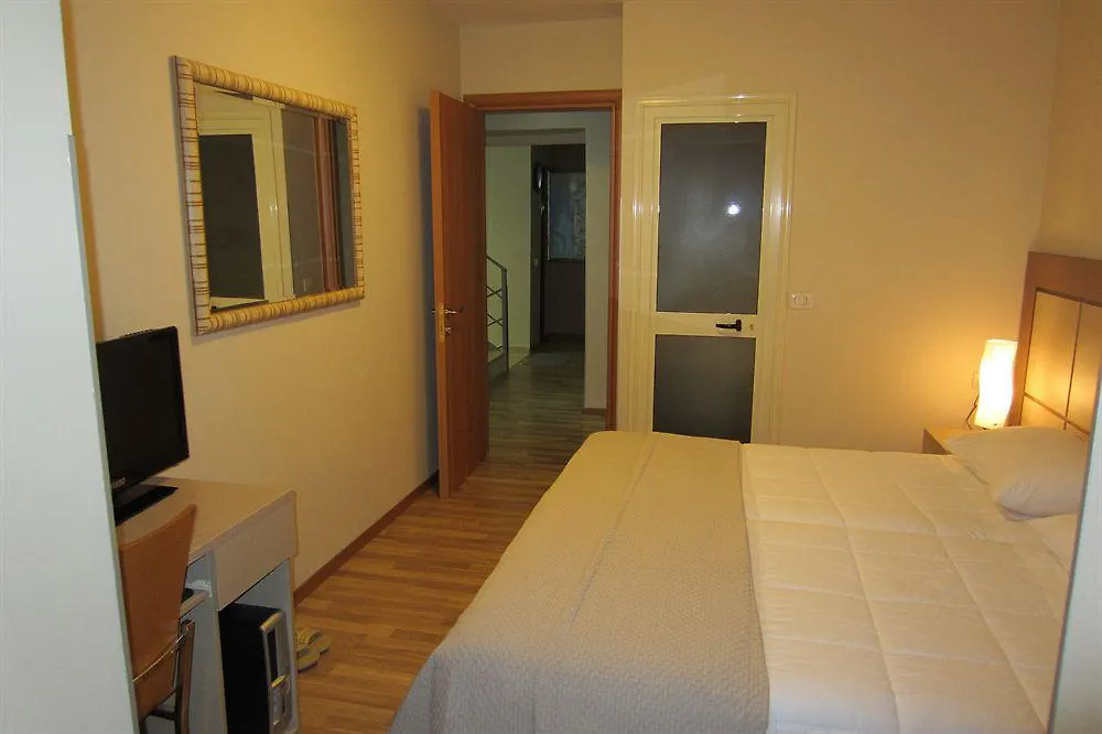 Freddy'S Hotel Tirana Albânia