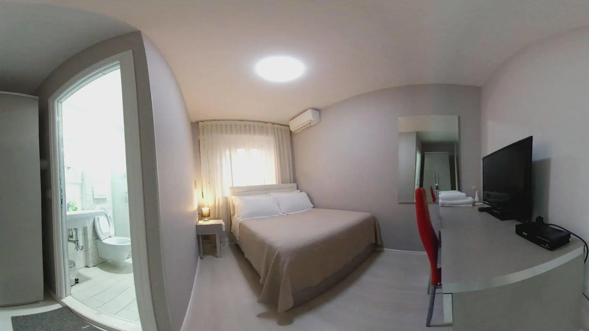 Freddy'S Hotel Tirana