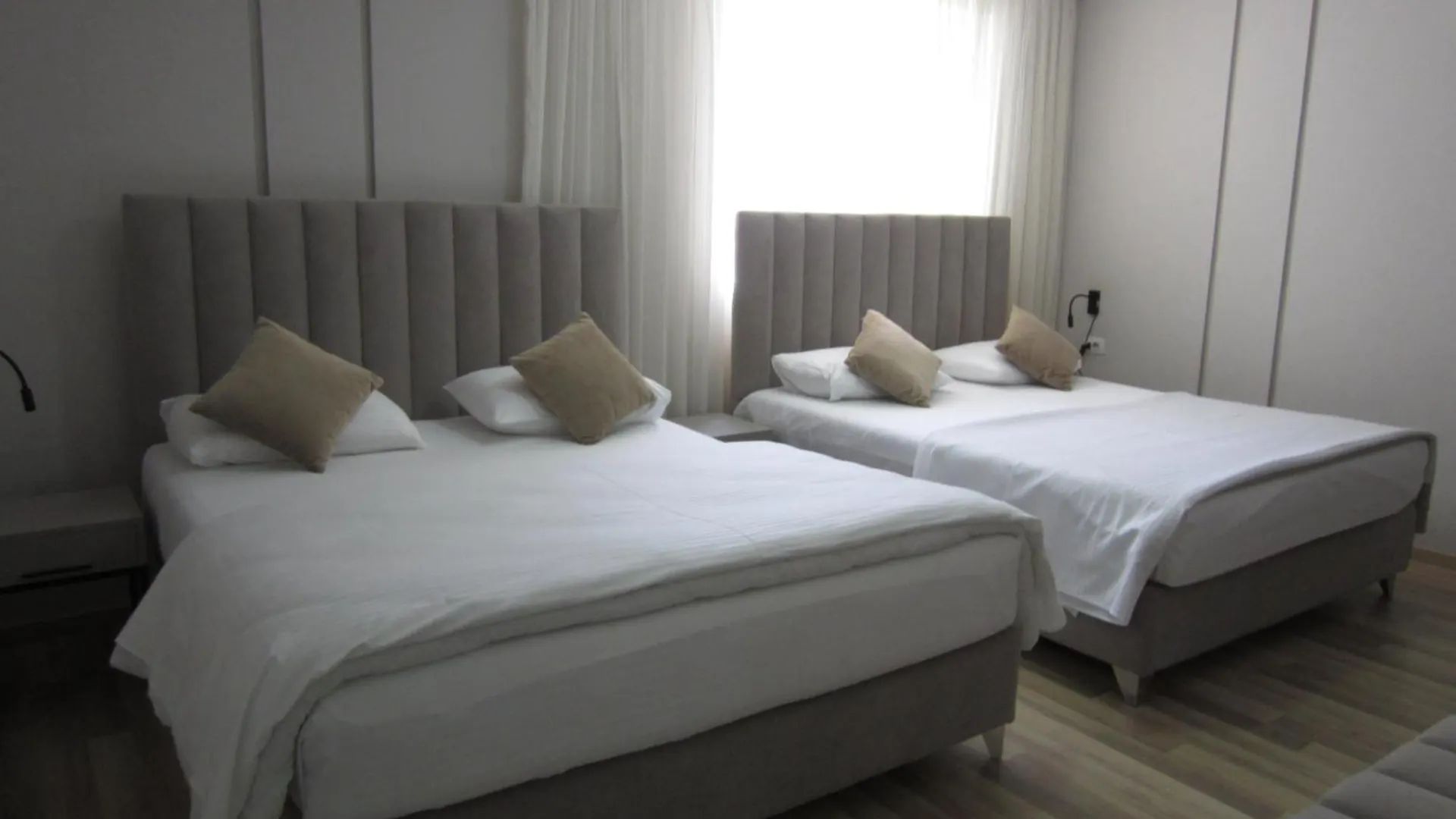 Freddy'S Hotel Tirana